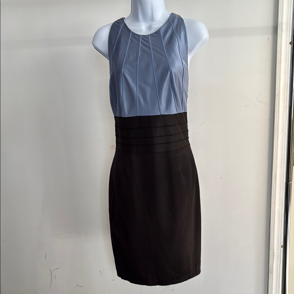 Two-tone Kay Unger Blue Sleeveless Satin Dress, size 10 (6)